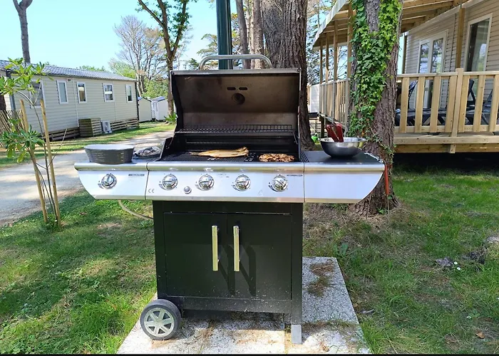 캠프장 Mobil 6 Personnes Et Pins 피리악-쉬르-메르